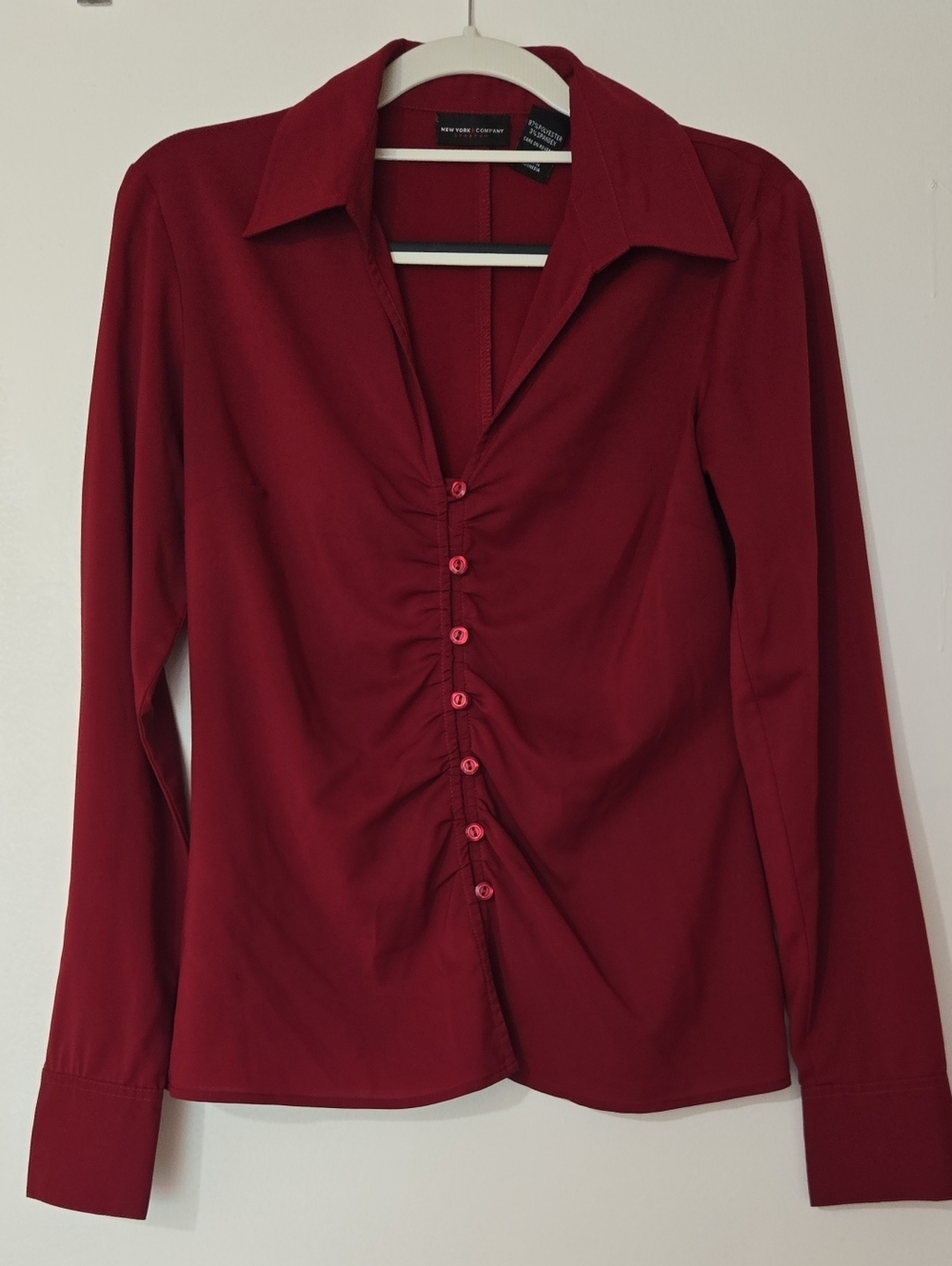 New York & Company Deep Red Ruched Button-Front Long Sleeve Shirt